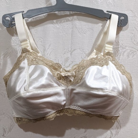 Jeunique 34DDD Ivory Bra 300 Wireless Support Lace Classic Retro Bullet Nursing - Picture 1 of 7